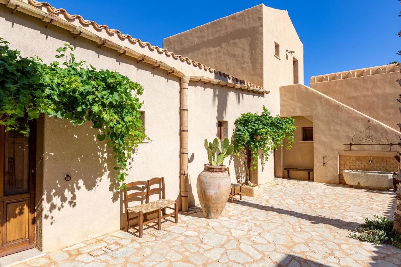 Baglio Giammaccaro Bed and Breakfast Castelluzzo Εξωτερικό φωτογραφία